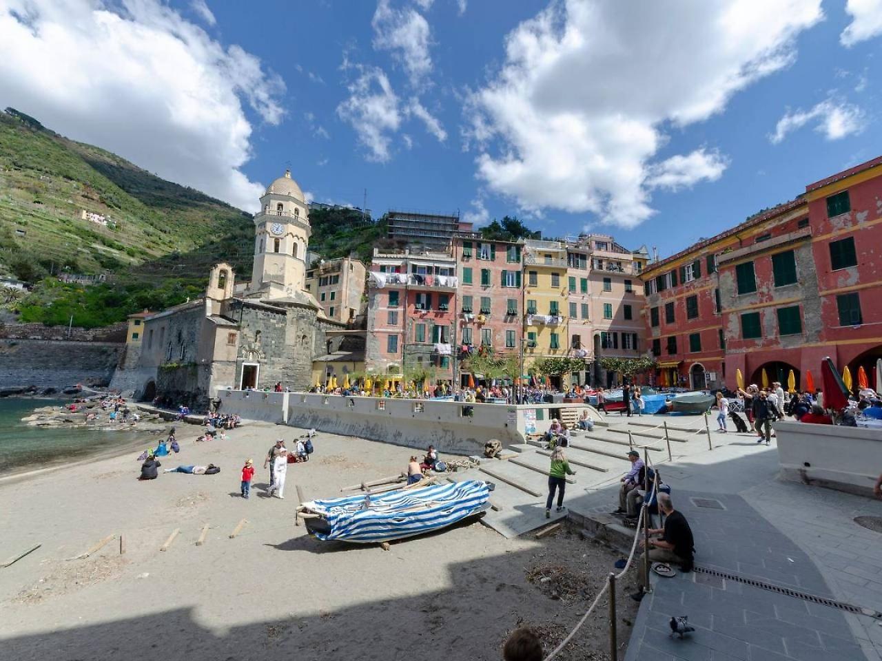 Joivy Family Flat With Little Patio, Cinque Terre Apartment Vernazza Ngoại thất bức ảnh